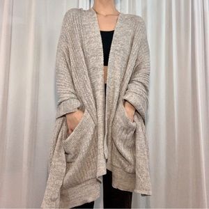 Barefoot Dreams Pocket Travel Shawl
